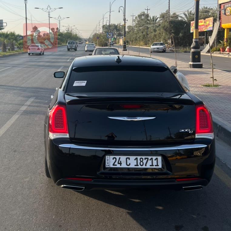 کرایسلەر 300